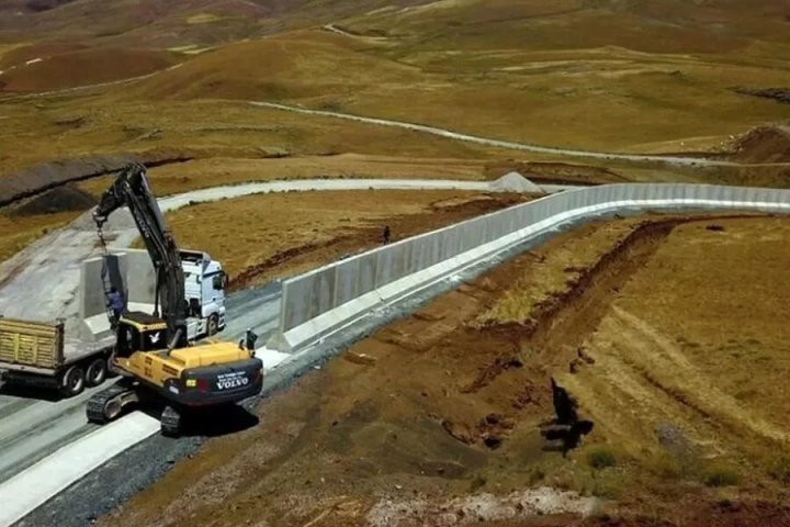 Иран возводит стены на границе с Афганистаном