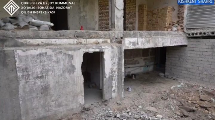 Житель Юнусабадского района снёс несущие конструкции многоквартирного дома - видео