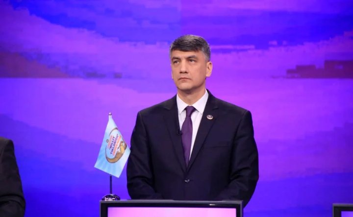 Глава «Миллий тикланиш» инициировал отмену суперконтракта в вузах Узбекистана