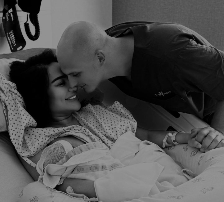 Узбекская певица Муниса Ризаева опубликовала первые фото после родов