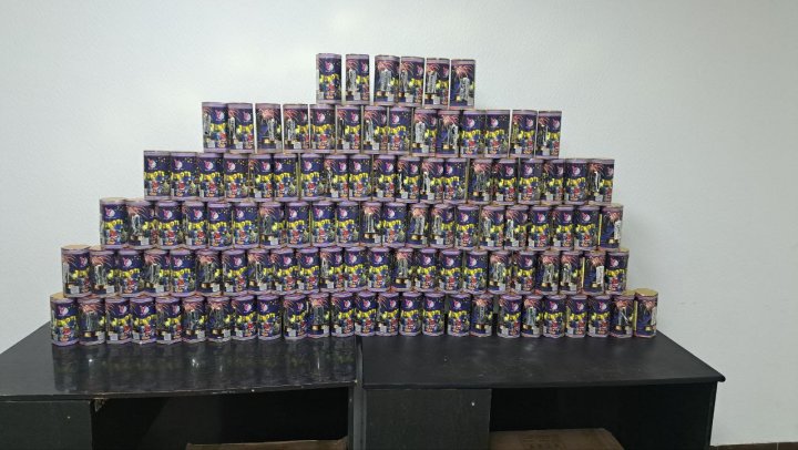 Сотрудники таможни пресекли ввоз контрабандной пиротехники в город Ташкент