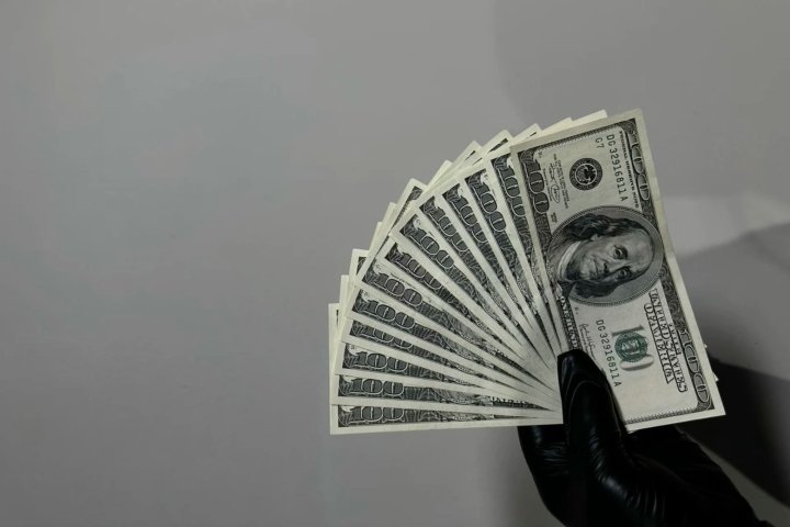 В Узбекистане обновили курс иностранных валют на 26 ноября