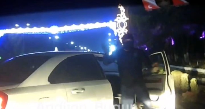 Люди в масках, с камнями, напали на автомобиль «Cobalt», в котором перевозили денежные средства - видео