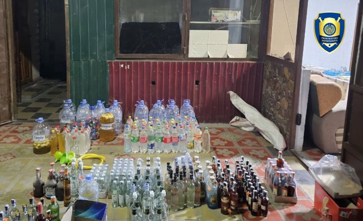 В Фергане выявили кафе, в котором изготавливали и продавали контрафактный алкоголь