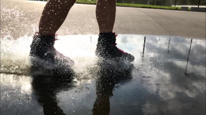 Ташкентцы придумали новый транспорт в дождливую погоду