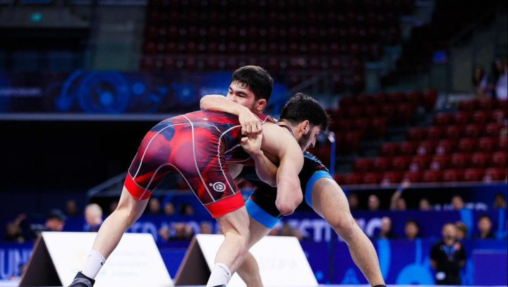 Казахстан отправляет команду борцов на молодёжный чемпионат мира по греко-римской борьбе