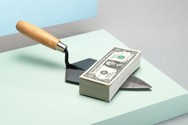 В Узбекистане третий день подряд растёт курс доллара