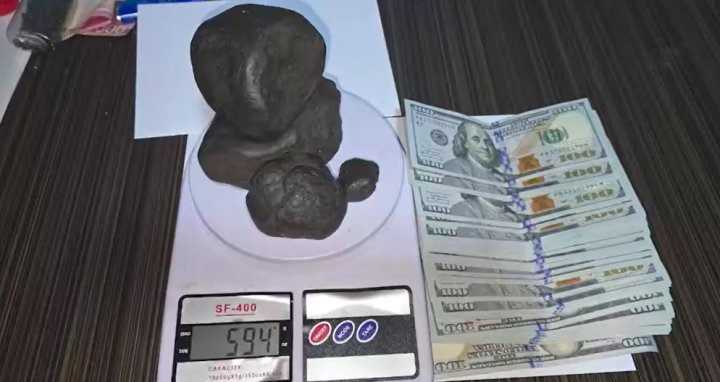 В Андижанской области задержаны наркоторговцы при реализации 288гр. гашиша - видео