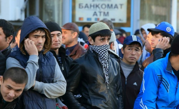Узбекистан нацелен трудоустроить свыше 200 тысяч граждан за рубежом в 2025 году