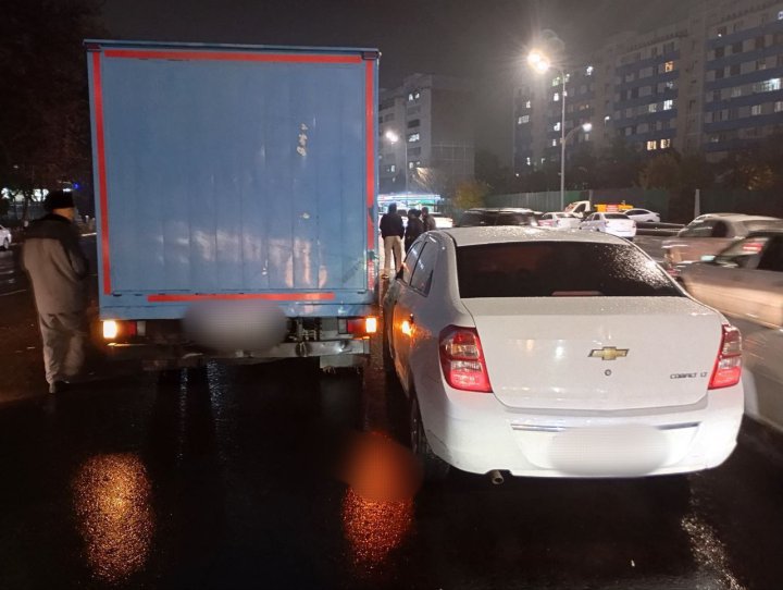 В Ташкенте произошло ДТП с участием автомобиля для перевозки заключённых