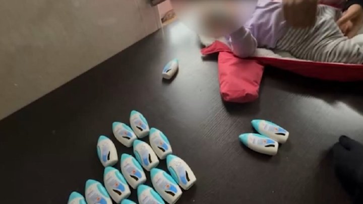 В Ташкентской области женщина использует своего грудного ребёнка для контрабанды лекарственных препаратов