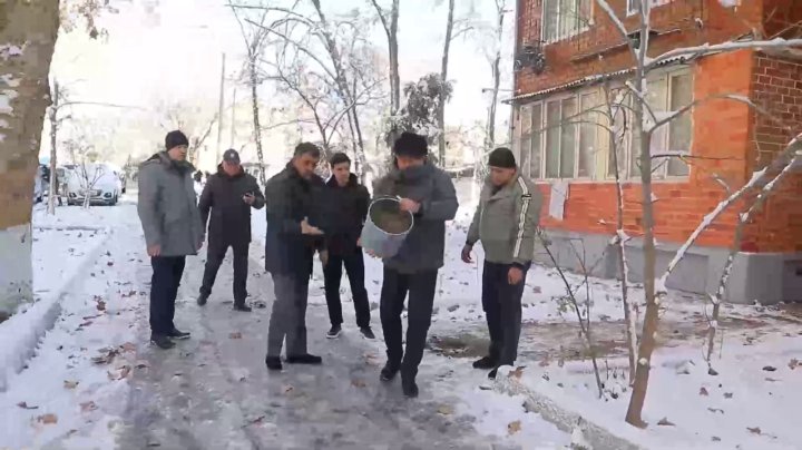 Хоким Чиланзара показал мастер-класс борьбы с гололедом