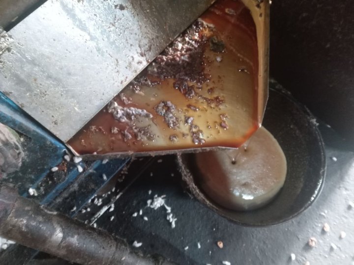 В Ферганской области выявлен подпольный цех, в котором производили некачественное хлопковое масло