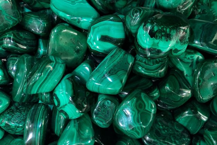 Узбекистанец украл у жены белорусского теннисиста брендовое ювелирное украшение с малахитом