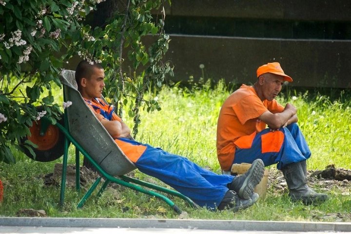 Стало известно, что трудовые мигранты из Узбекистана вывели баснословные деньги из России