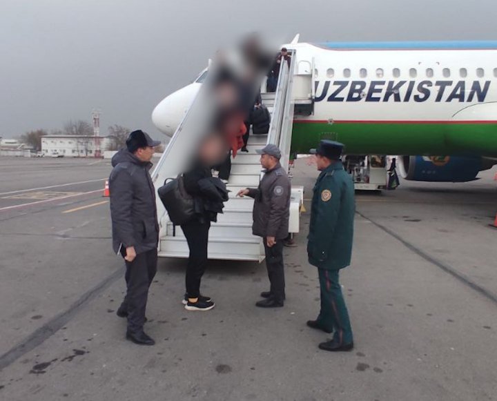 В международном аэропорту Ташкента сотрудники ОВД задержали двух разыскиваемых лиц: они прилетели из Тбилиси