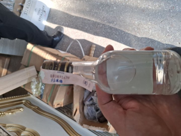 В Самаркандской области выявили магазин, в котором торговали контрафактным алкоголем