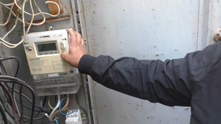 В Намангане двое граждан украли электроэнергию на 245 млн сумов