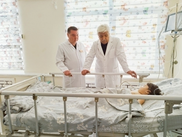 У девочки из Узбекистана в желудке нашли 135 магнитных шариков