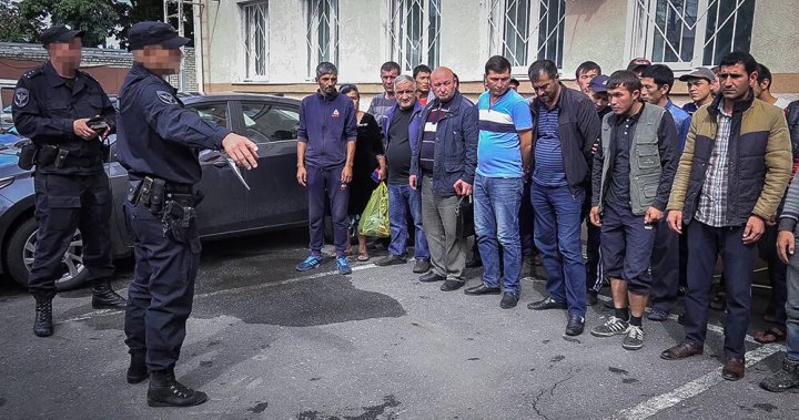 Стало известно, сколько мигрантов были депортированы из России в 2024 году