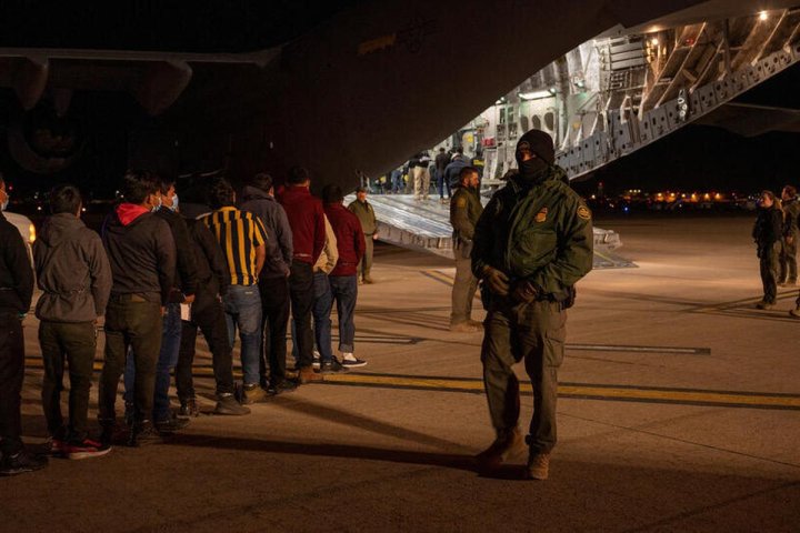 Трамп потребовал арестовывать 1.5 тысячи нелегалов в сутки