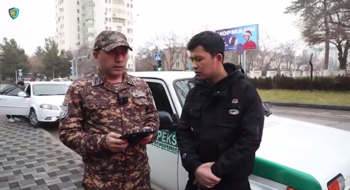 В Ташкенте блогер, который решил прославиться при помощи туалетной бумаги, привлечён к ответственности