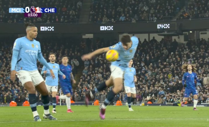 Узбекский защитник Абдукодир Хусанов в дебютном матче за «Манчестер Сити» допустил голевую ошибку