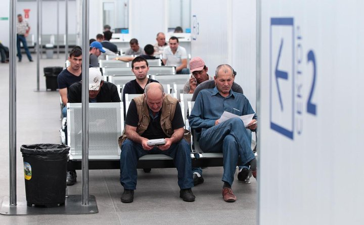 Россия вводит цифровые профили для мигрантов с 30 июня — Что это значит?