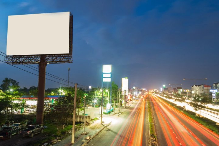 Жители Ташкента могут пожаловаться на наружную рекламу онлайн
