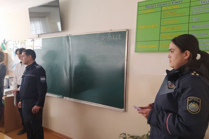 В Узбекистане массово начали наказывать родителей за прогулы школьников