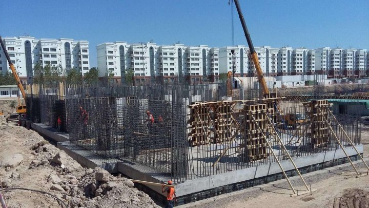 Шавкат Мирзиёев поручил выдать 70 000 ипотечных кредитов в 2025 году