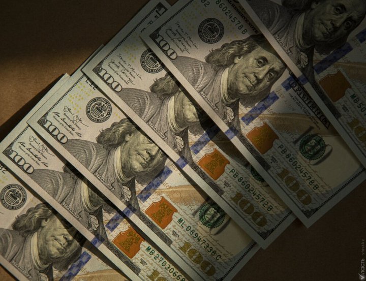 В Узбекистане обновили курс иностранных валют на 16 января