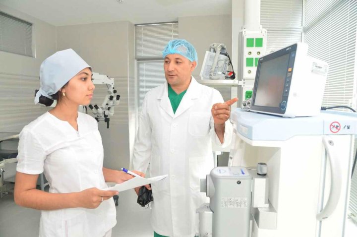 В Узбекистане внедрят электронные очереди к врачам и рецепты