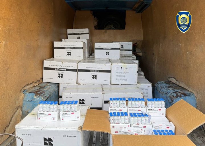 В Ферганской области из незаконного оборота изъяли 24 тыс. флаконов лекарственного препарата «АМПИСУЛ»