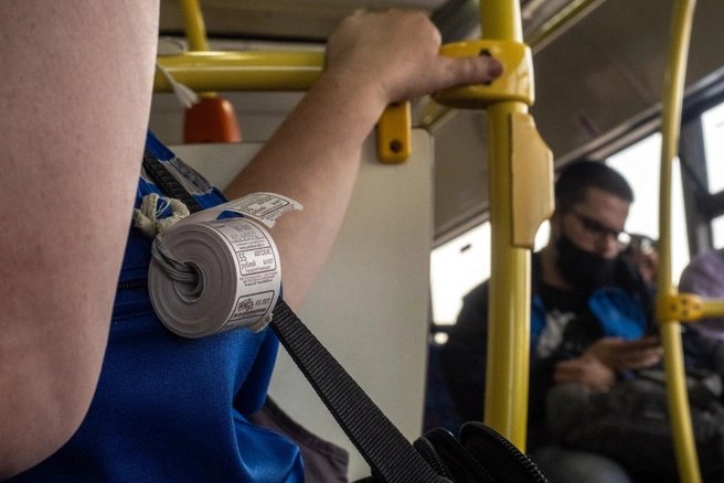 В Узбекистане опровергли сообщения о штрафах за оплату проезда в автобусе наличными