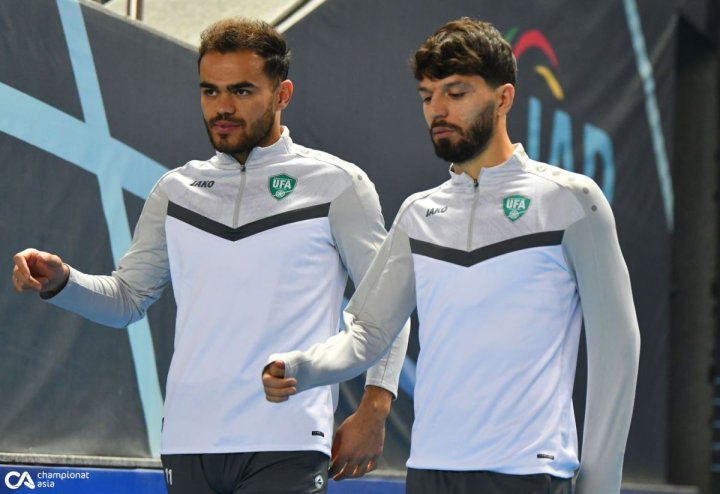 В Иране «сломали» двух узбекских футболистов