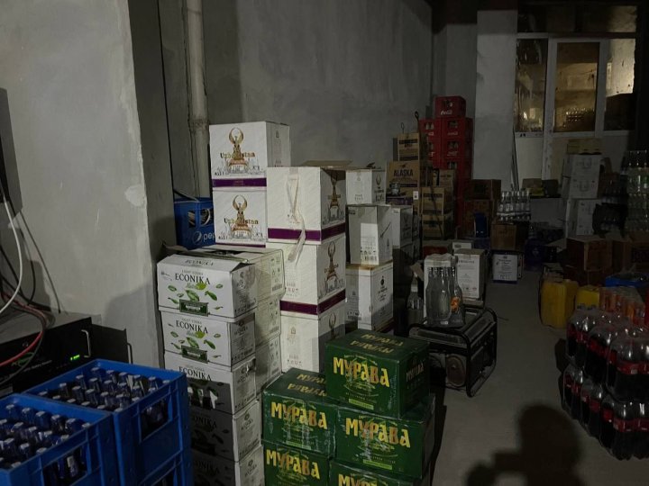 В Самаркандской области из магазина изъяли несколько десятков тысяч бутылок некачественного алкоголя