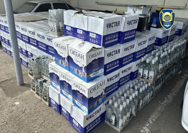 На территории Бухары выявлены несколько магазинов, в которых торговали контрафактным алкоголем
