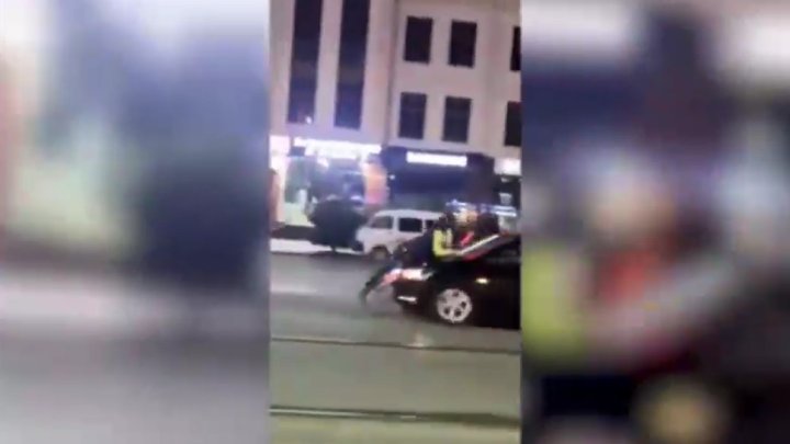 В Самарканде арестован водитель автомобиля «Onix», который «прокатил» на капоте сотрудника ДПС