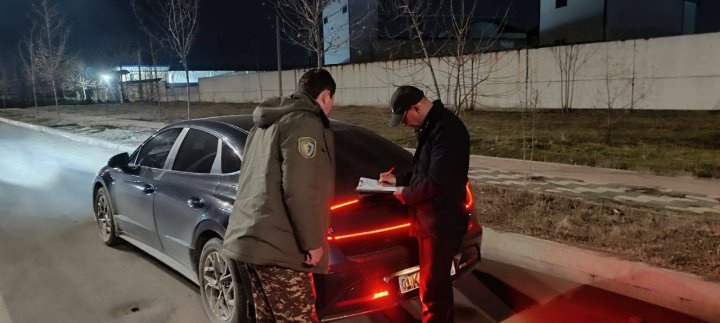 В Сергелийском районе водитель самосвала получил наказание за загрязнение проезжей части