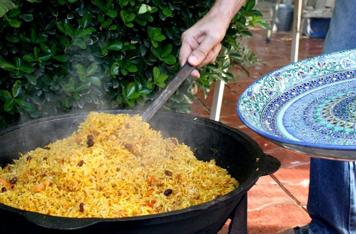 Узбекистанцы приготовят 200 кг плова во Владивостоке