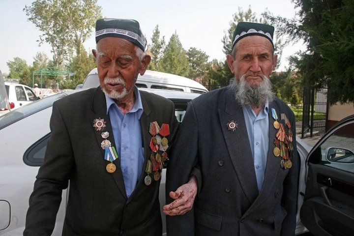 В Узбекистане выплатят ветеранам до 10 тысяч долларов к 9 мая