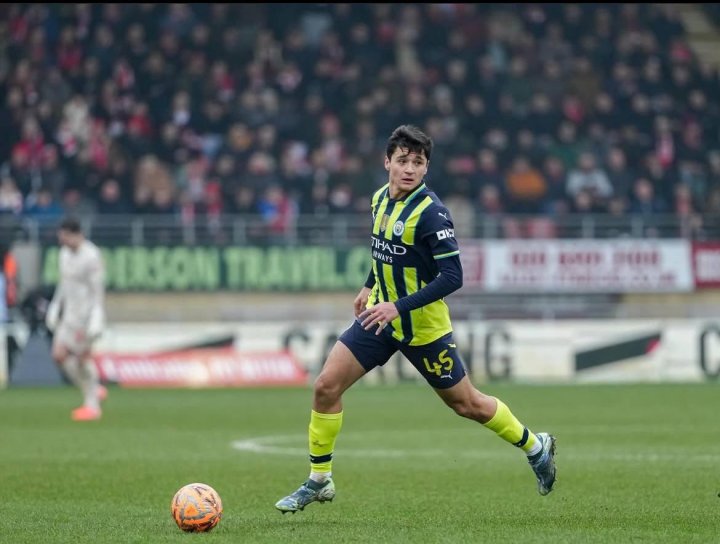 В сети появилось забавное видео с участием узбекского защитника Абдукодира Хусанова