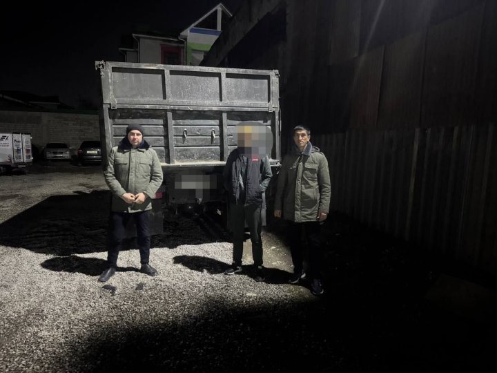 Экологии наказали мужчину, который незаконно добывал песок из устья реки «Сырдарья»