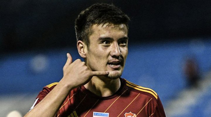 После несостоявщегося трансфера в Португалию, узбекский футболист вернулся в Насаф