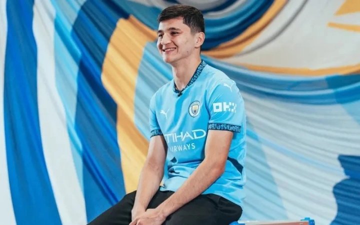 Узбекский футболист Абдукодир Хусанов позже всех в команде прилетел в Мадрид