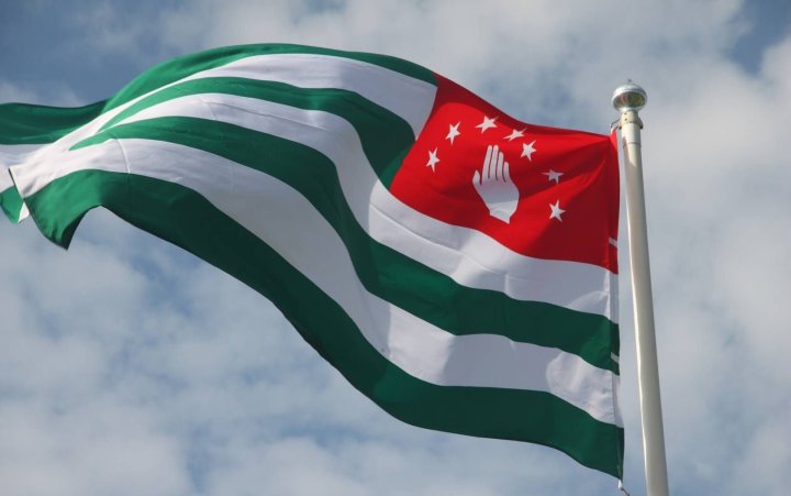 Абхазия определится с президентом во втором туре голосования