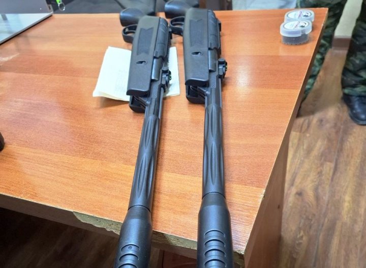 В Ташкентской области мужчина пытался провезти через таможню два пневматических ружья и патроны