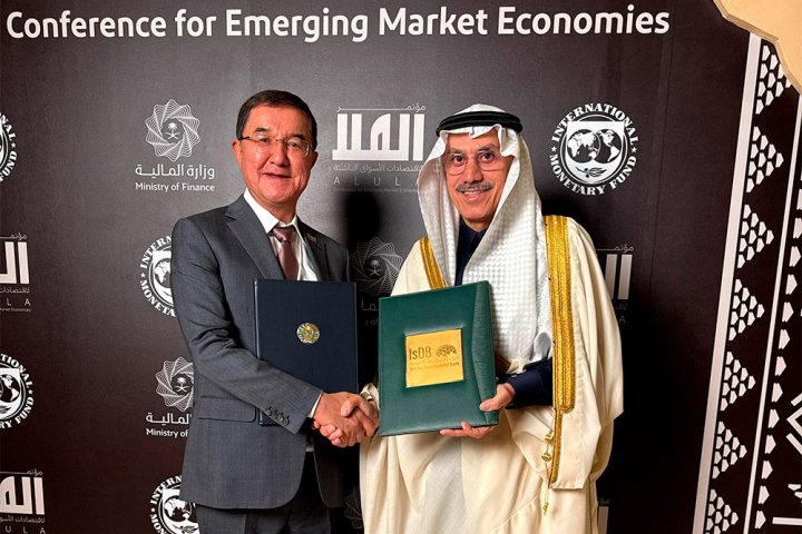 Узбекистан получит $300 млн от ИБР на развитие