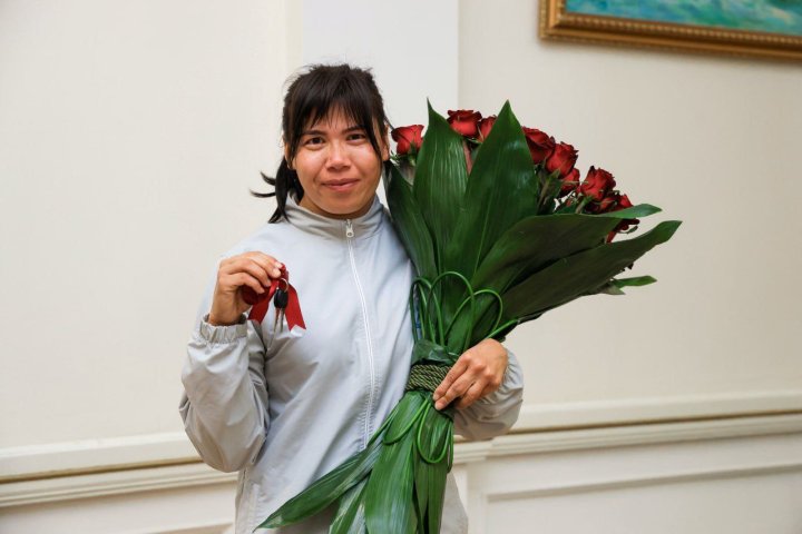 Паравелосипедистка сборной Узбекистана Одинахон Хамдамова получила дом за золотые медали